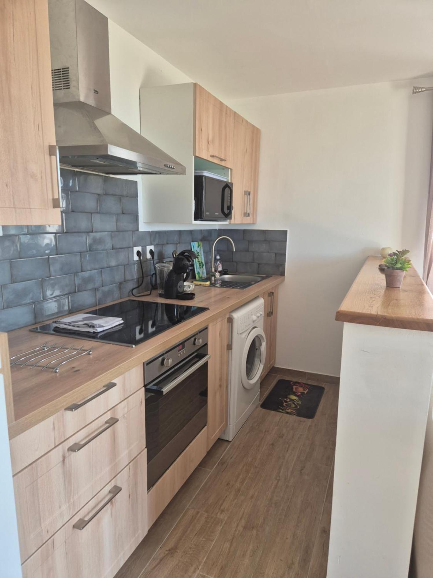 Charmant Petit Logement A 3 Kms De La Plage Belgodere  Ngoại thất bức ảnh